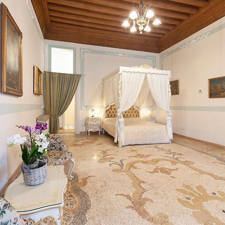 Luxury Apartment Pesaro Papafava Venice Exterior photo