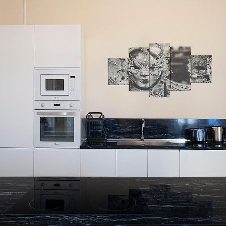 Luxury Apartment Pesaro Papafava Venice Exterior photo