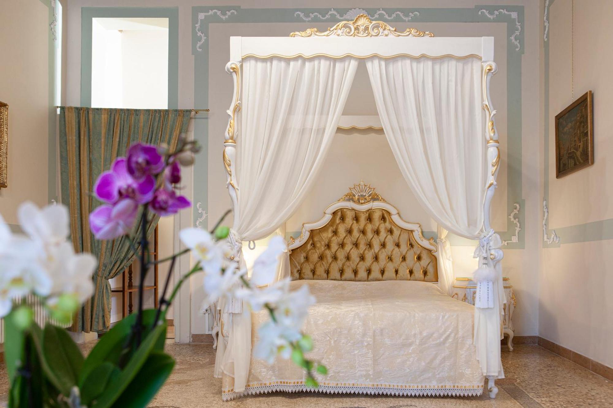 Luxury Apartment Pesaro Papafava Venice Exterior photo